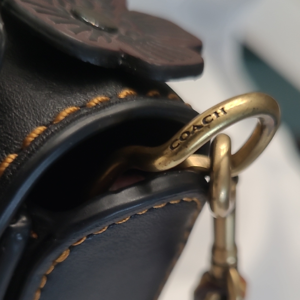 Coach 1941 Dinky Tea Rose - Picture 12 of 16